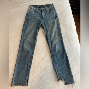 Urban Outfitters BDG Girlfriend High Rise Jean in 26